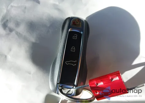 2024 Porsche Cayenne из США, поврежденный, VIN WP1AA2AY2RDA03634